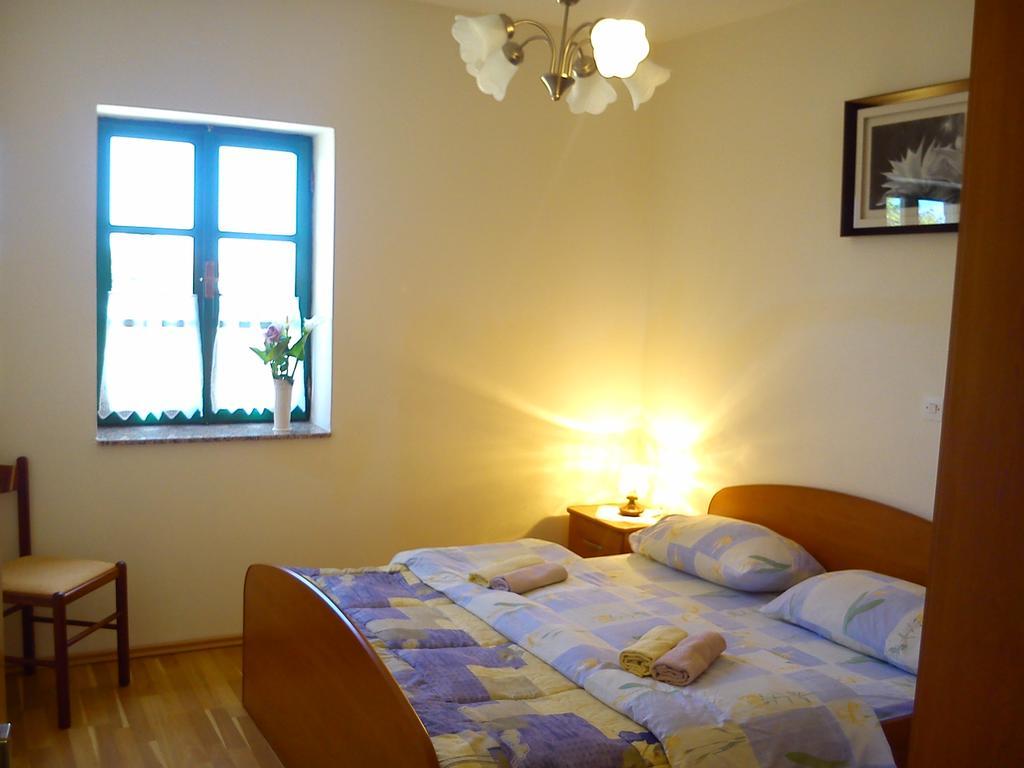 Milutinov Dvor Apartments Vrsi Zewnętrze zdjęcie