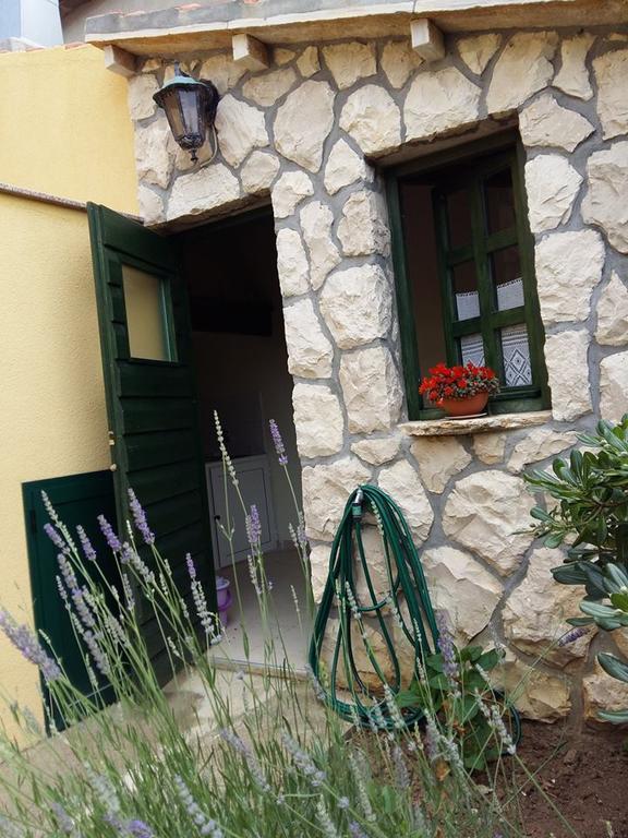 Milutinov Dvor Apartments Vrsi Zewnętrze zdjęcie